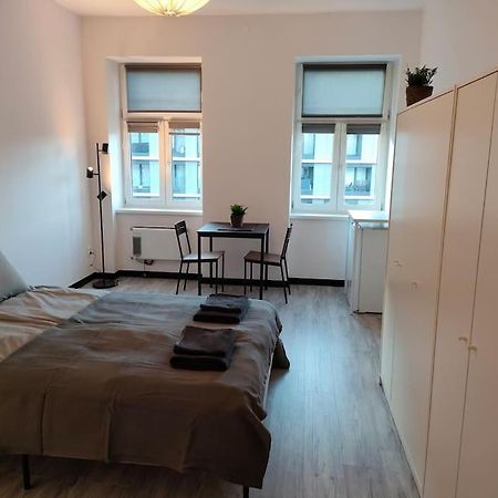 Cozy Room - 10 Min.From Rynek Βρότσλαβ Εξωτερικό φωτογραφία