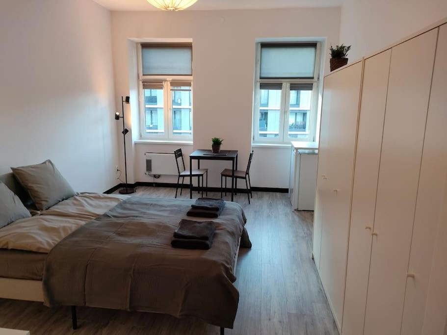 Cozy Room - 10 Min.From Rynek Βρότσλαβ Εξωτερικό φωτογραφία